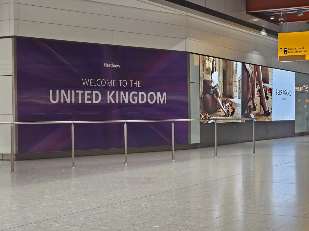 London Airport Transfer Chelmsford chauffeur service to London heathrow lhr contact